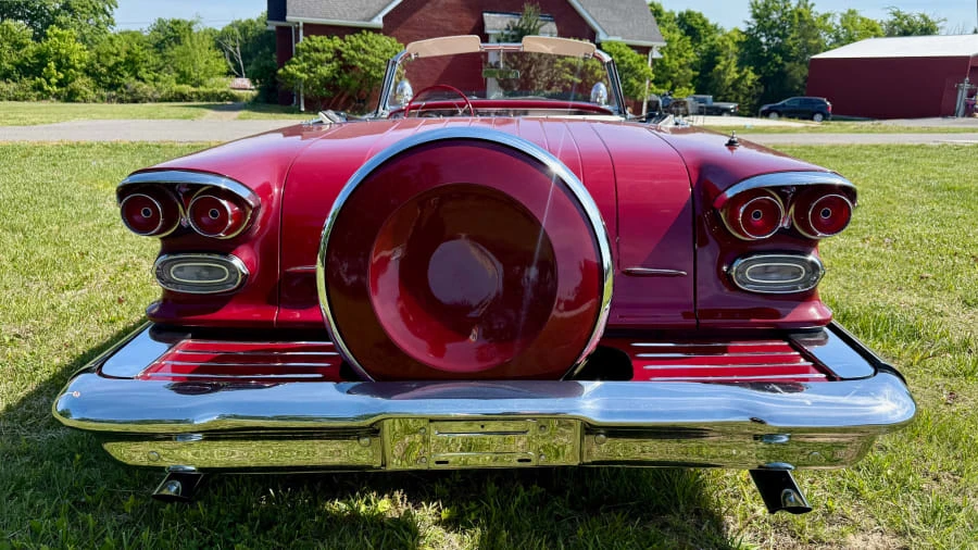 1958 Pontiac Chieftain - Image 4 of 16