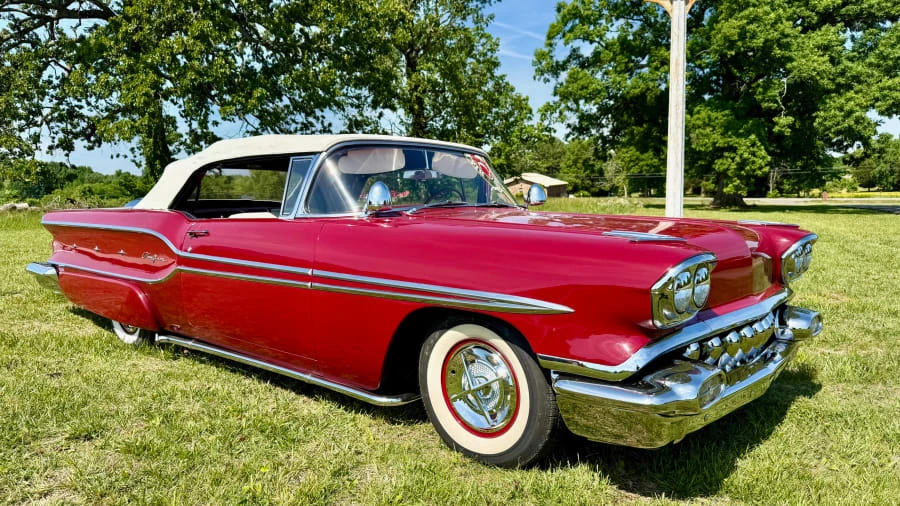 1958 Pontiac Chieftain - Image 9 of 16