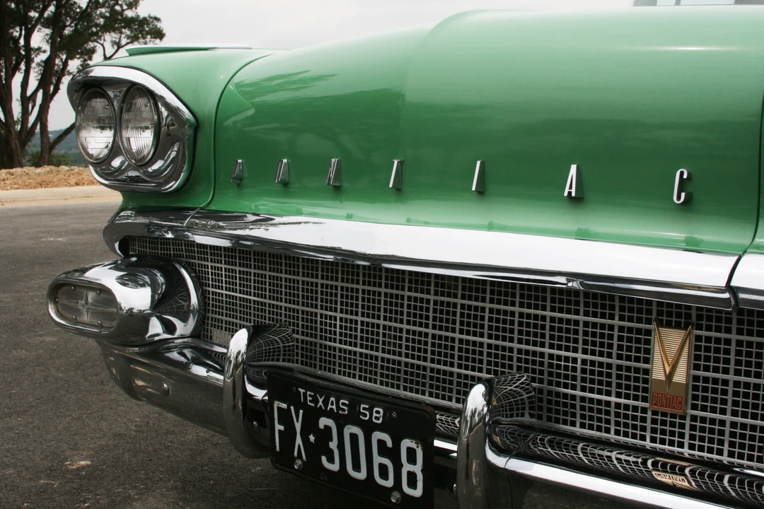 1958 Pontiac Chieftain - Image 13 of 31