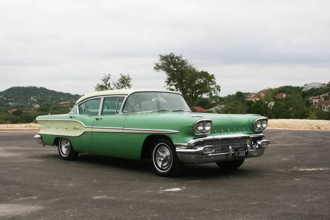 1958 Pontiac Chieftain - Image 8 of 31