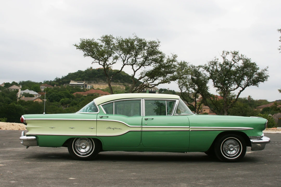 1958 Pontiac Chieftain - Image 7 of 31