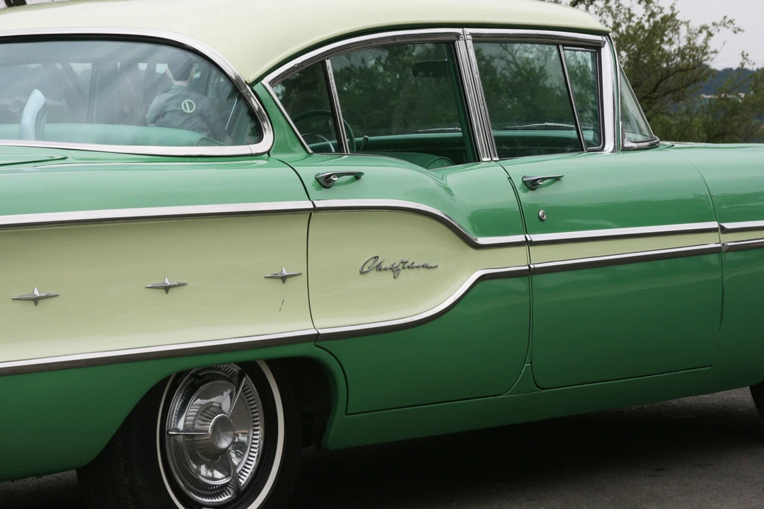 1958 Pontiac Chieftain - Image 22 of 31