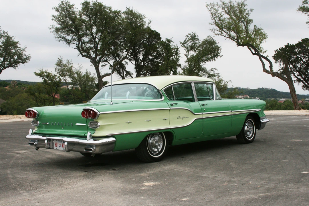 1958 Pontiac Chieftain - Image 6 of 31