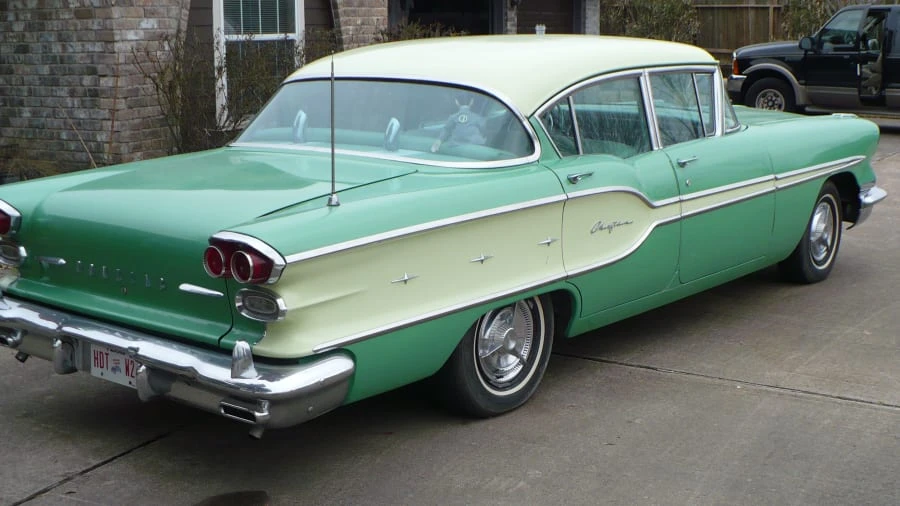 1958 Pontiac Chieftain - Image 2 of 8