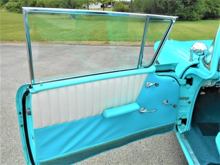 1958 Pontiac Chieftain - Image 19 of 27