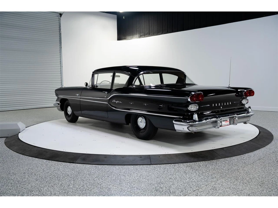 1958 Pontiac Chieftain - Image 5 of 31