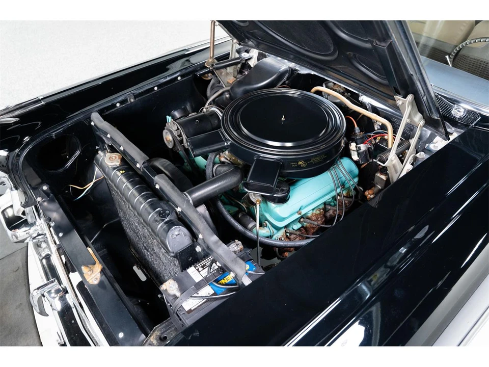 1958 Pontiac Chieftain - Image 20 of 31