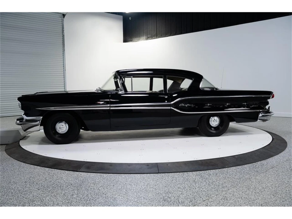 1958 Pontiac Chieftain - Image 3 of 31
