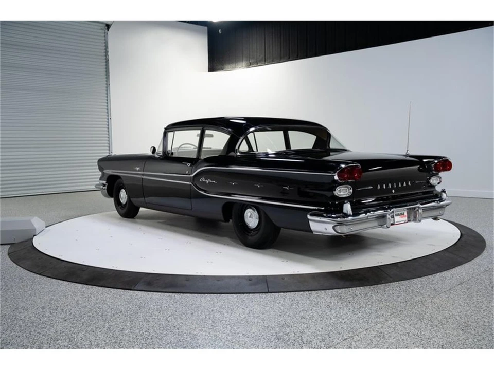 1958 Pontiac Chieftain - Image 4 of 31