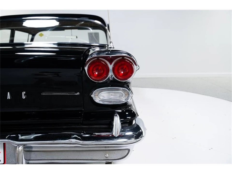 1958 Pontiac Chieftain - Image 25 of 31