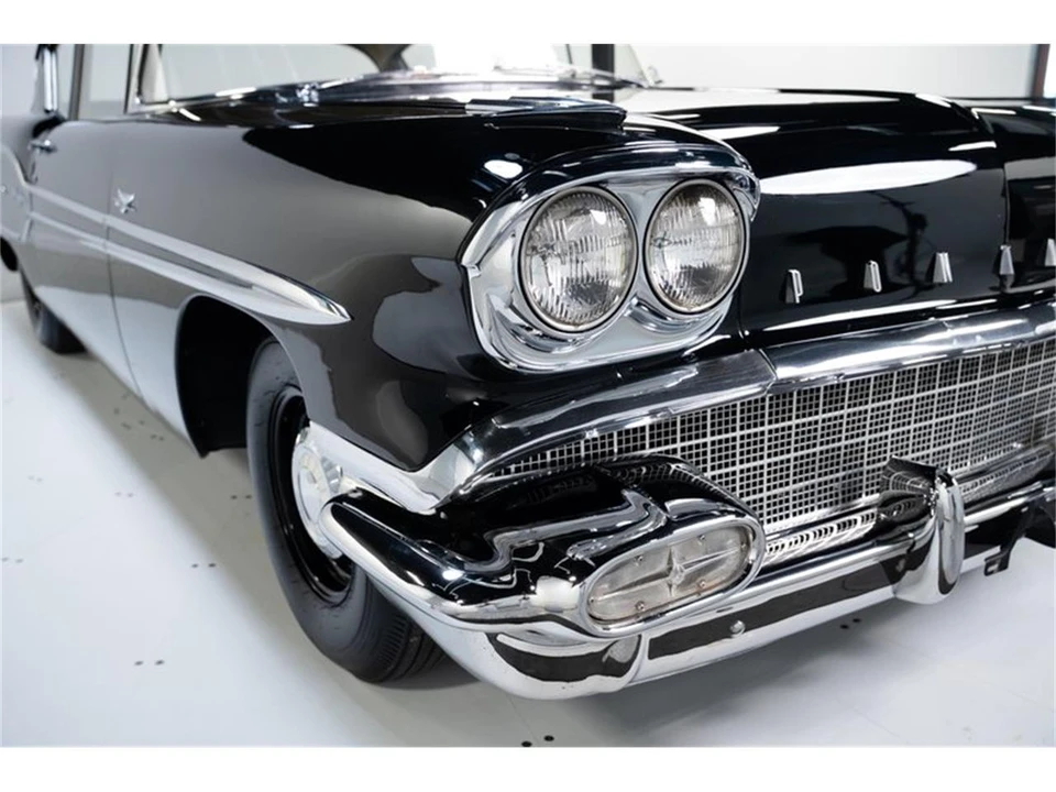 1958 Pontiac Chieftain - Image 11 of 31