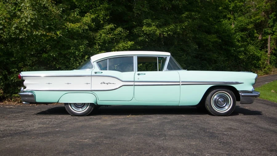 1958 Pontiac Chieftain - Image 11 of 12
