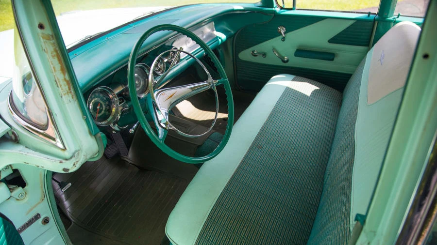 1958 Pontiac Chieftain - Image 4 of 12