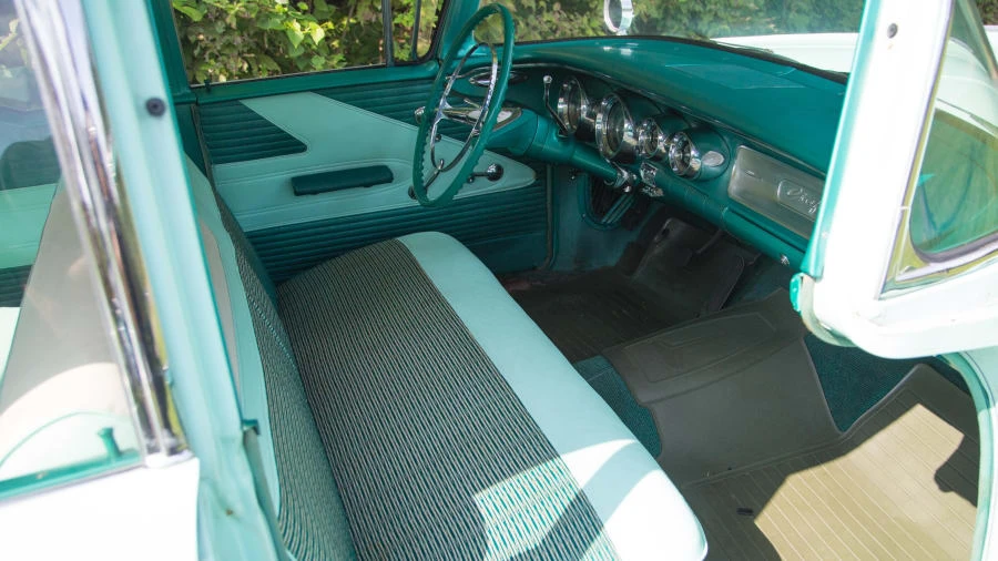 1958 Pontiac Chieftain - Image 5 of 12