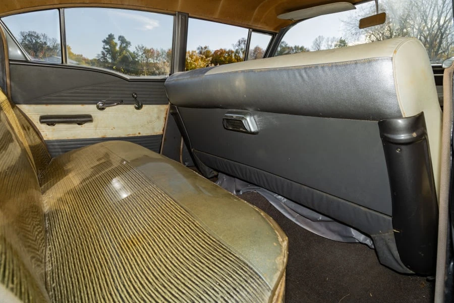 1958 Pontiac Chieftain - Image 21 of 31