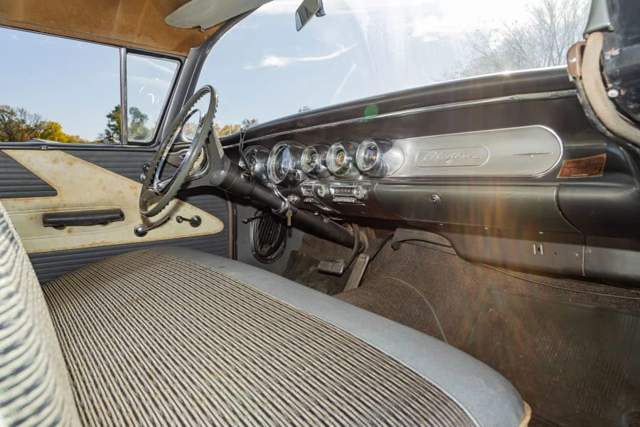 1958 Pontiac Chieftain - Image 16 of 31