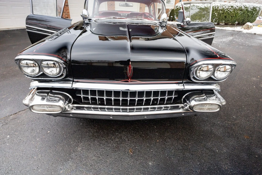 1958 Pontiac Chieftain - Image 13 of 31