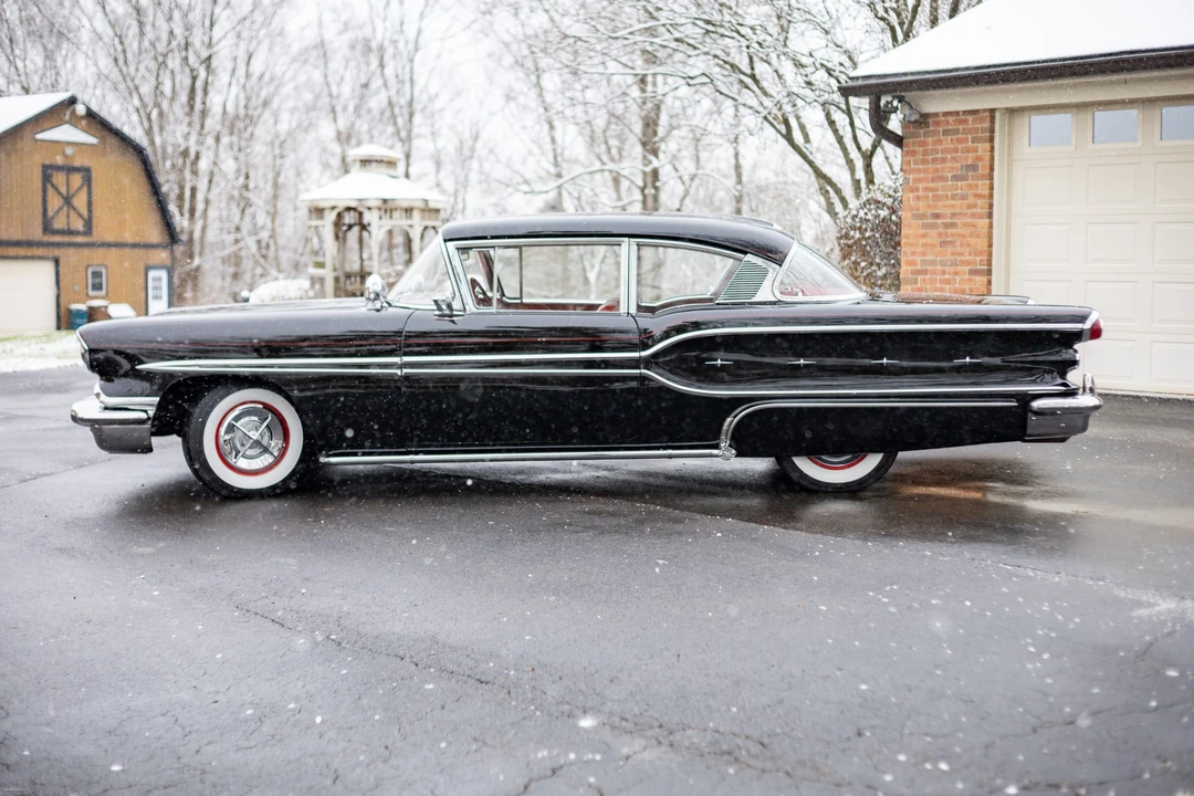 1958 Pontiac Chieftain - Image 9 of 31
