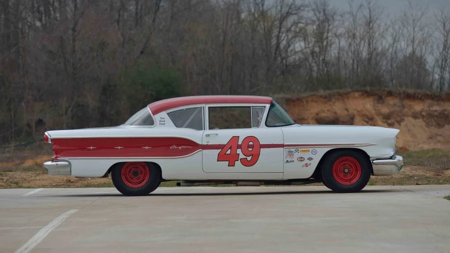 1958 Pontiac Chieftain - Image 2 of 12