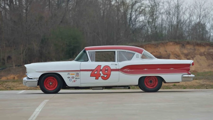1958 Pontiac Chieftain - Image 8 of 12