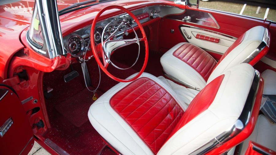 1958 Pontiac - Image 4 of 9