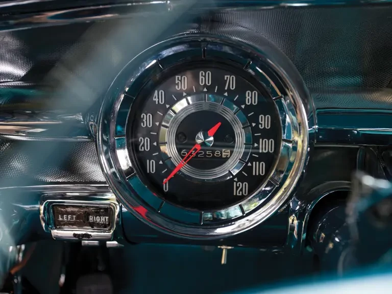 1958 Pontiac Parisienne - Image 11 of 19