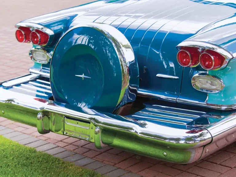 1958 Pontiac Parisienne - Image 8 of 19