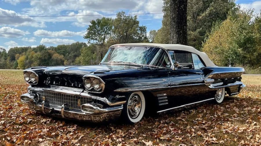 1958 Pontiac Parisienne - Image 16 of 30