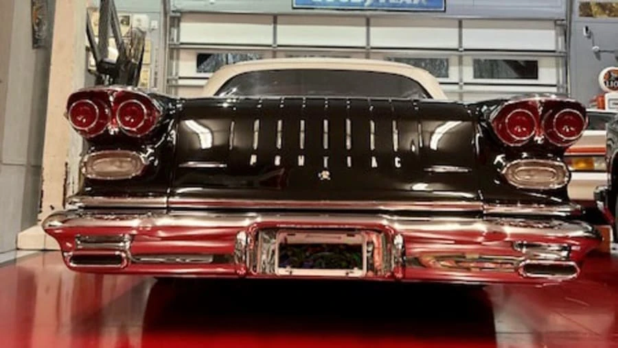 1958 Pontiac Parisienne - Image 5 of 30