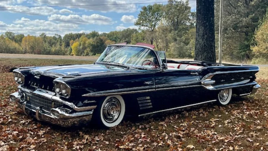 1958 Pontiac Parisienne - Image 17 of 30