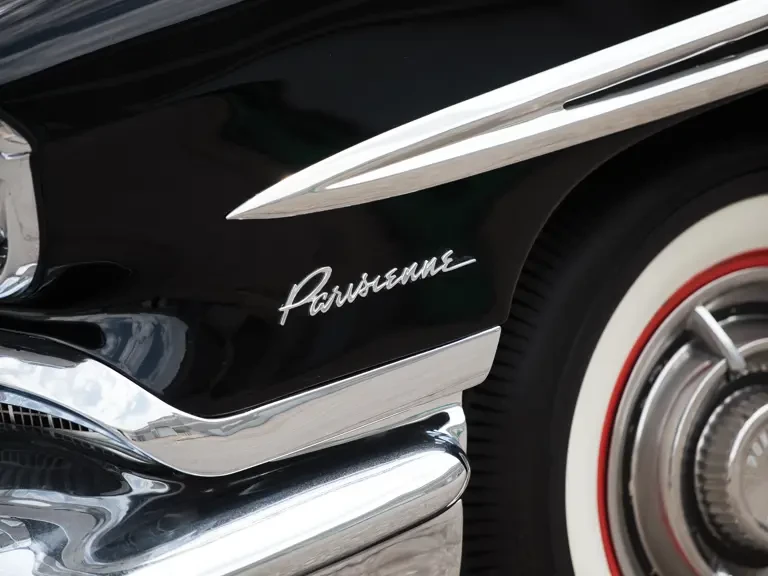 1958 Pontiac Parisienne - Image 12 of 31