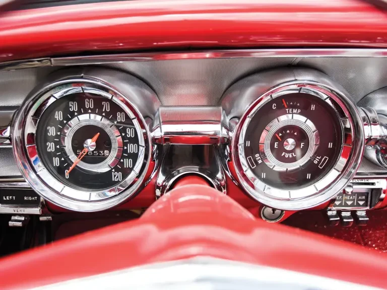 1958 Pontiac Parisienne - Image 30 of 31