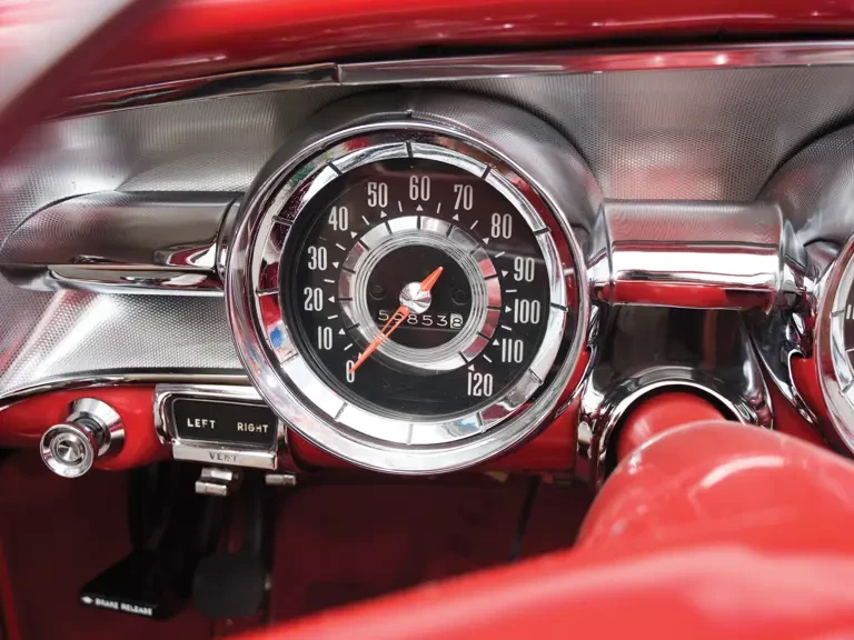 1958 Pontiac Parisienne - Image 29 of 31