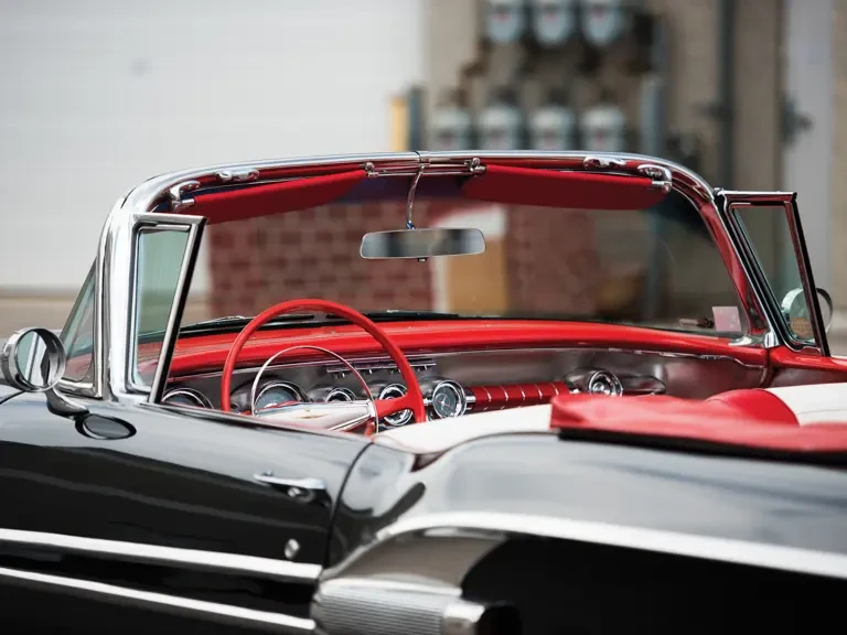 1958 Pontiac Parisienne - Image 18 of 31