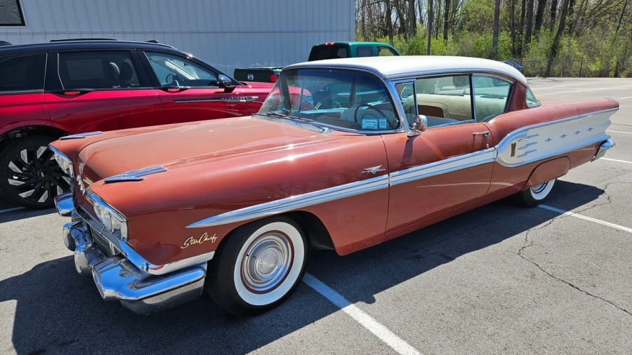 1958 Pontiac Star Chief - Image 5 of 11