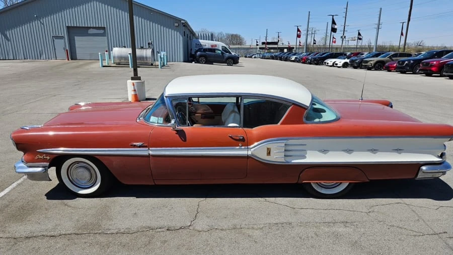 1958 Pontiac Star Chief - Image 2 of 11