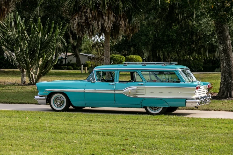 1958 Pontiac Star Chief - Image 2 of 31