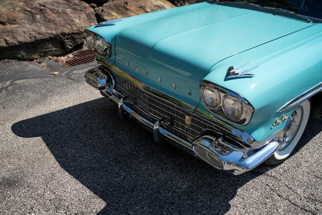 1958 Pontiac Star Chief - Image 16 of 31