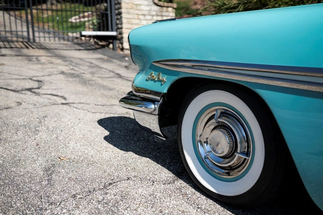 1958 Pontiac Star Chief - Image 25 of 31