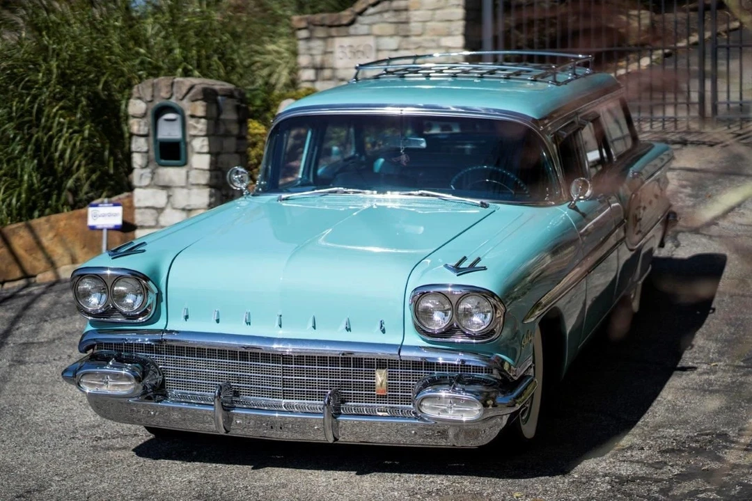 1958 Pontiac Star Chief - Image 8 of 31