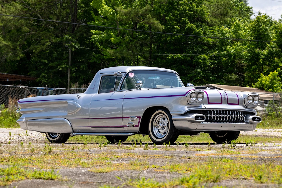 1958 Pontiac Star Chief - Image 2 of 31