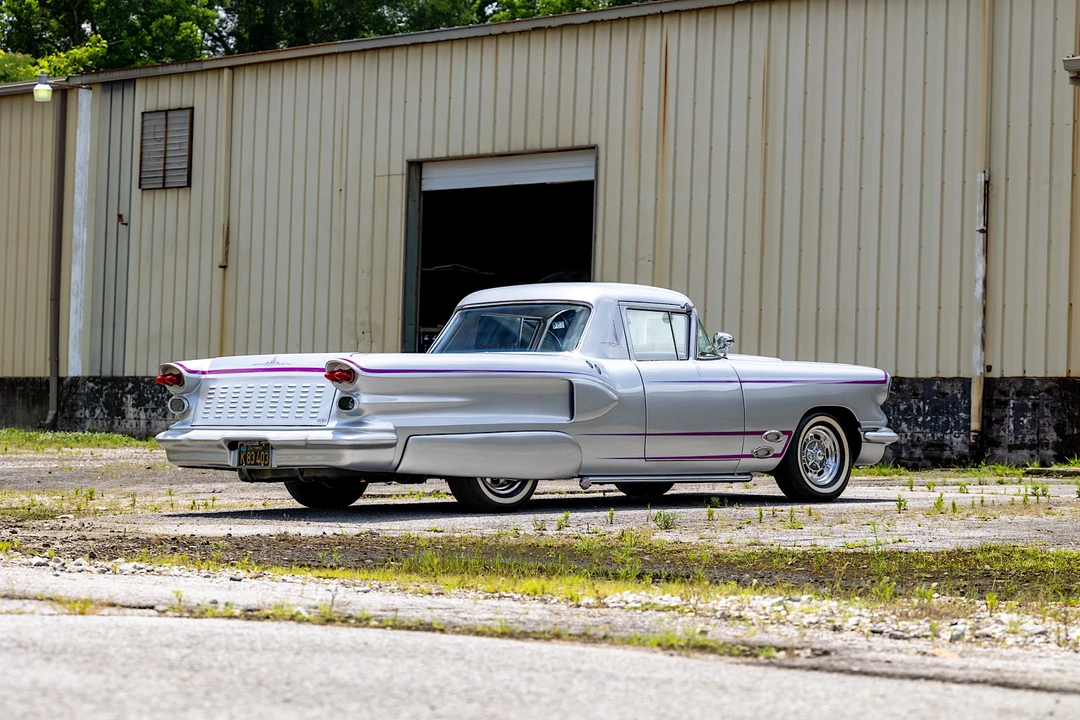 1958 Pontiac Star Chief - Image 8 of 31