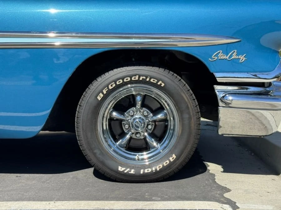 1958 Pontiac Star Chief - Image 8 of 31