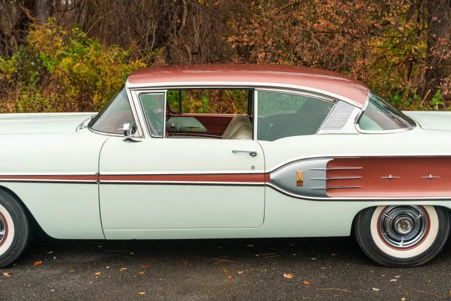 1958 Pontiac Star Chief - Image 15 of 31