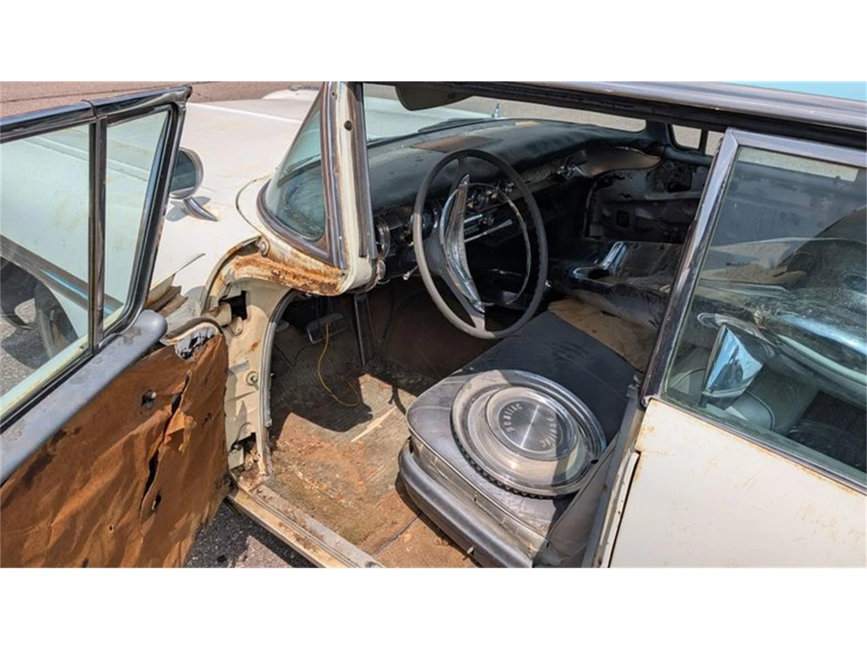 1958 Pontiac Star Chief - Image 5 of 7