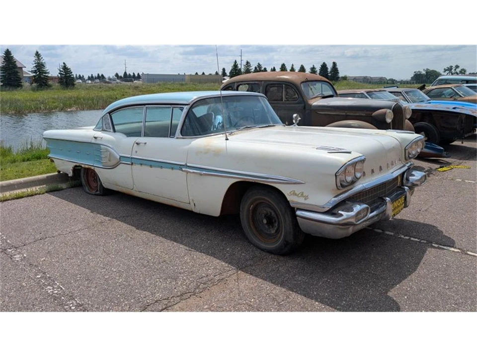1958 Pontiac Star Chief - Image 2 of 7