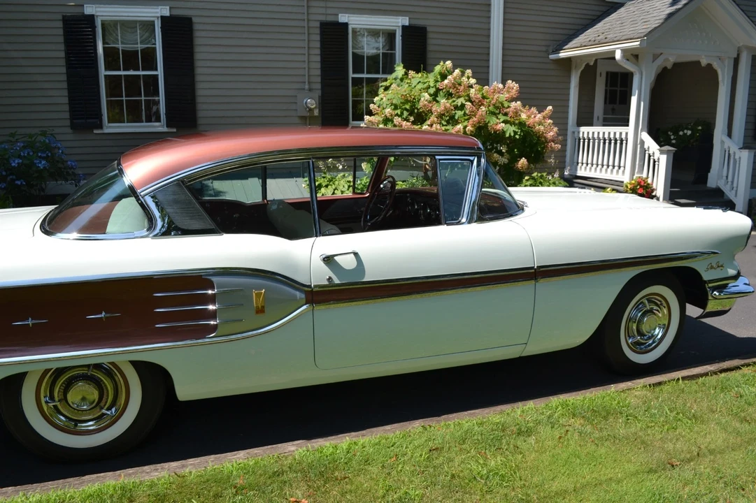 1958 Pontiac Star Chief - Image 5 of 21