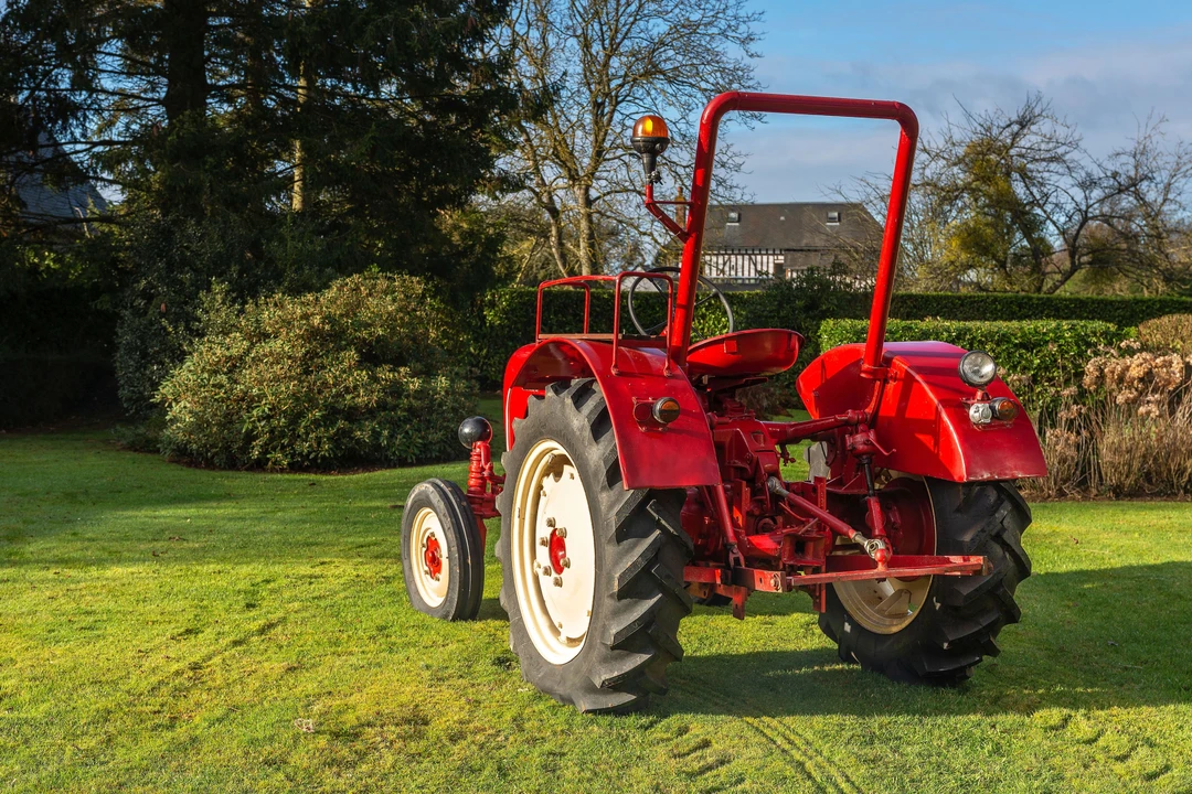 1958 Porsche Tractors - Image 6 of 30