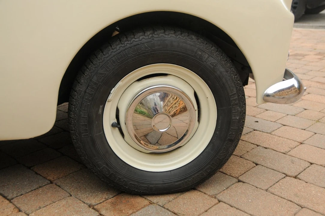 1958 Standard - Image 25 of 30