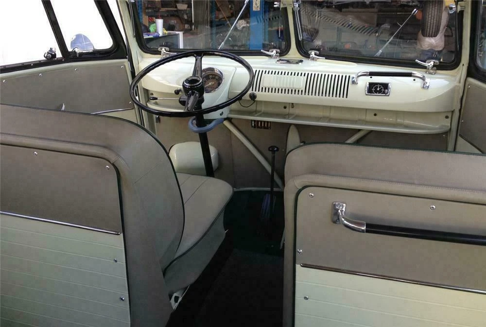 1958 Volkswagen Split-Window Bus - Image 4 of 5